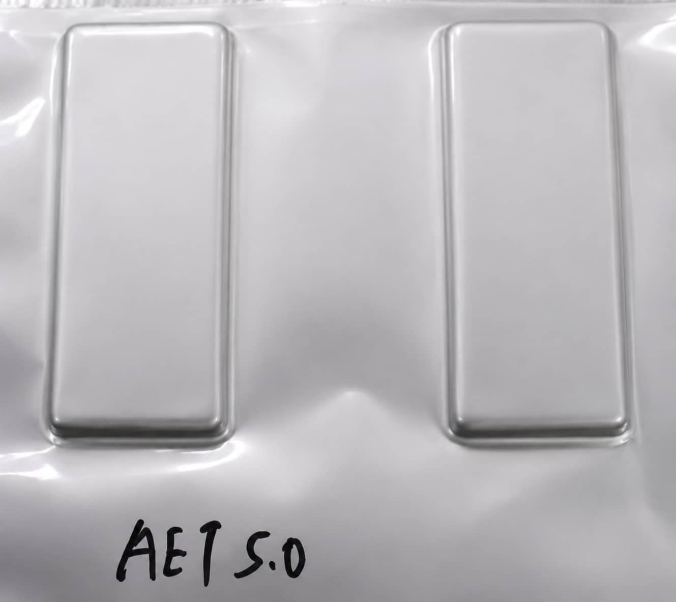 Lithium battery aluminum plastic laminate film structure showing nylon outer layer, aluminum moisture barrier layer and PP heat-sealing layer for pouch cell packaging.
